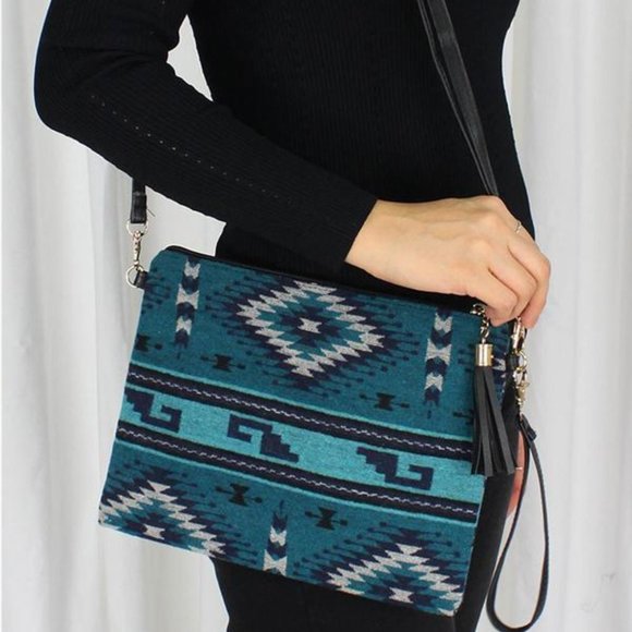 Teal Aztec Design Fabric Wristlet Crossbody Bag - Picture 2 of 4
